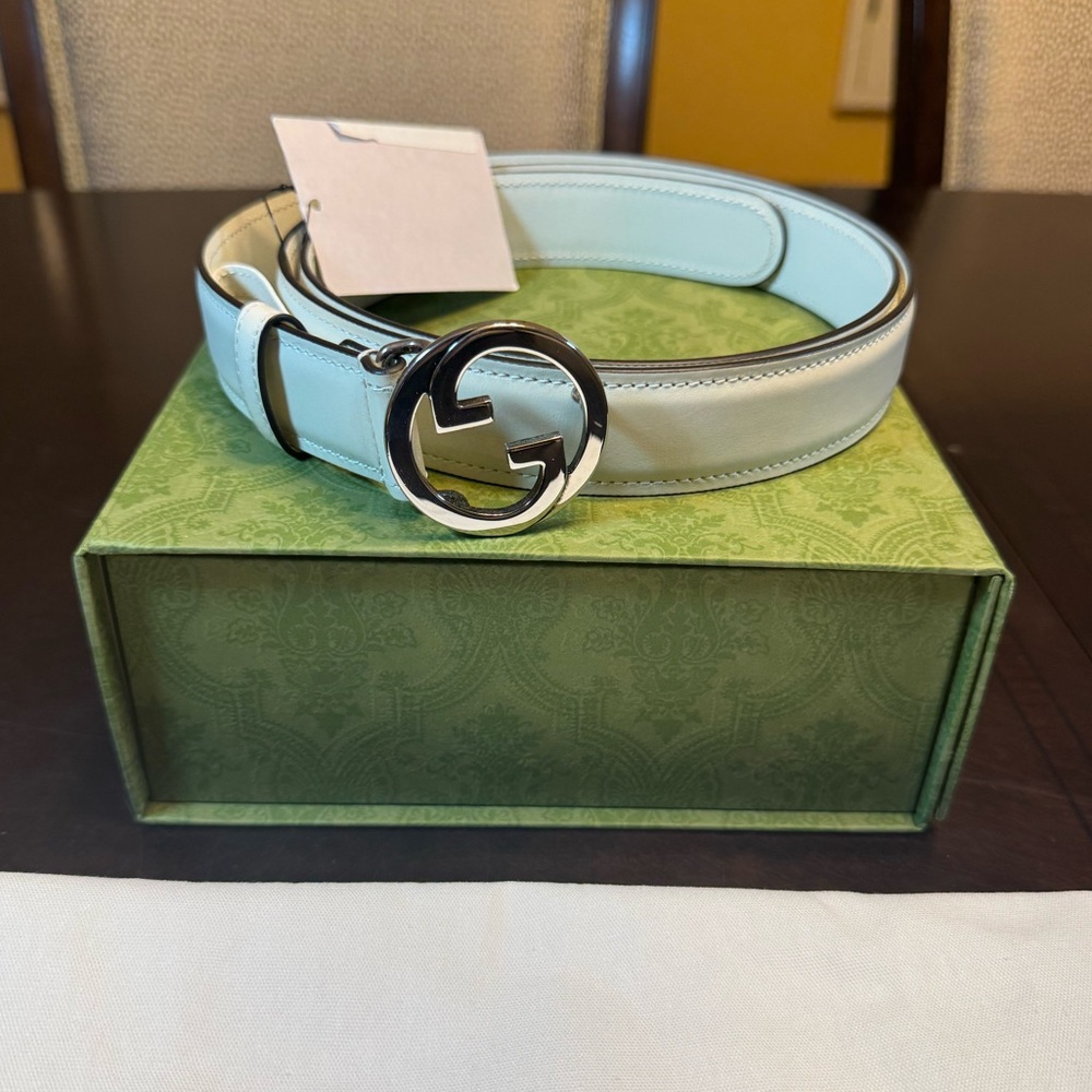 New Gucci GG Logo Buckle IvoryLeather Belt Size 48 / 120 cm Fits a Waist 42 - 48